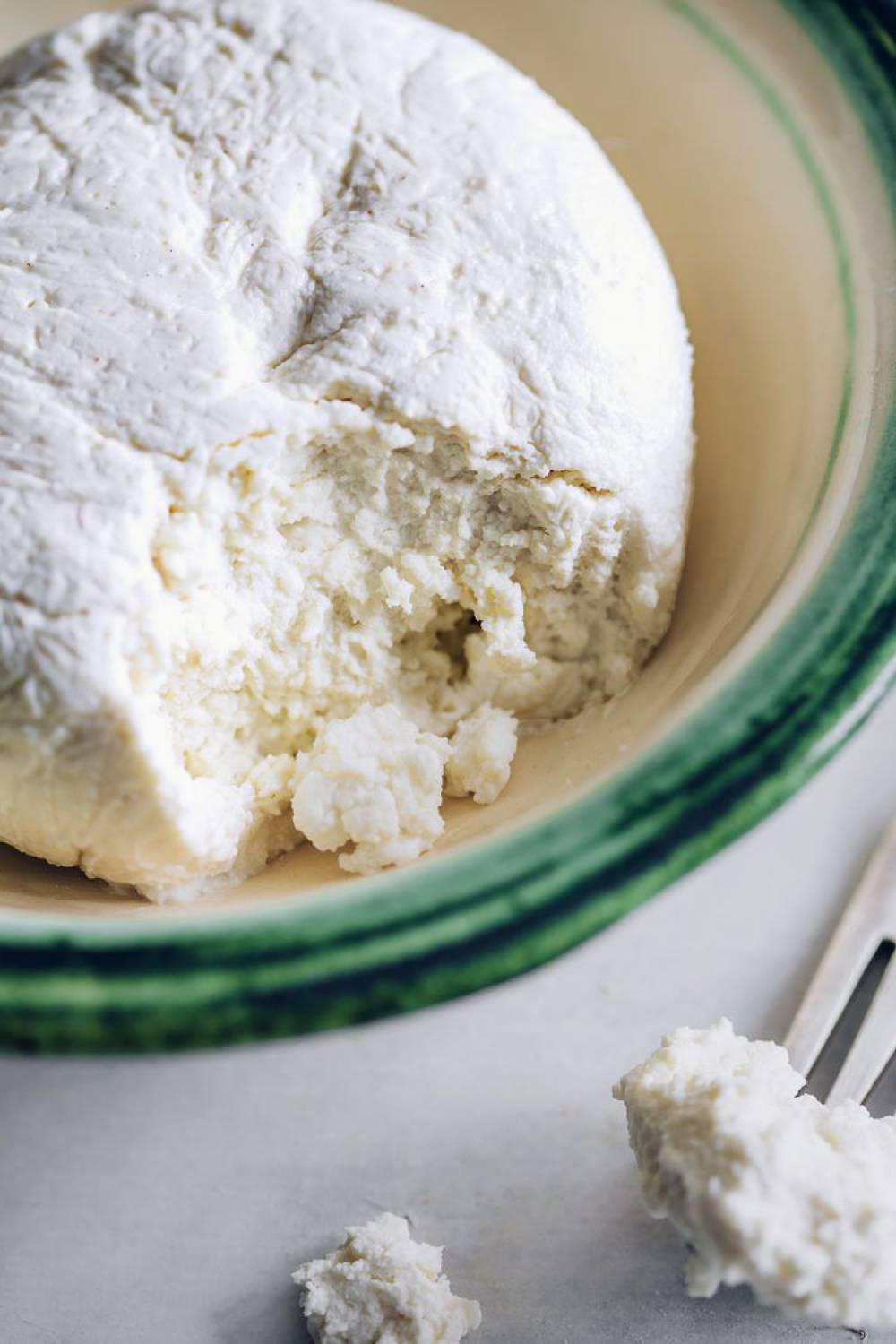 دستورالعمل خانگی تهیه پنیر سفید خشک فرسکو